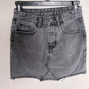 🏷️ 2 for 20 Black distressed Zara mini skirt